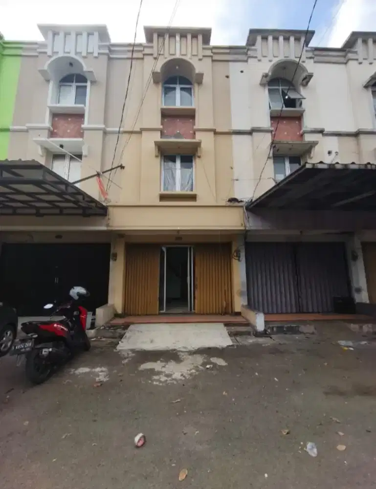 Sewakan Ruko Strategis 3 Lt Harapan Indah Bekasi