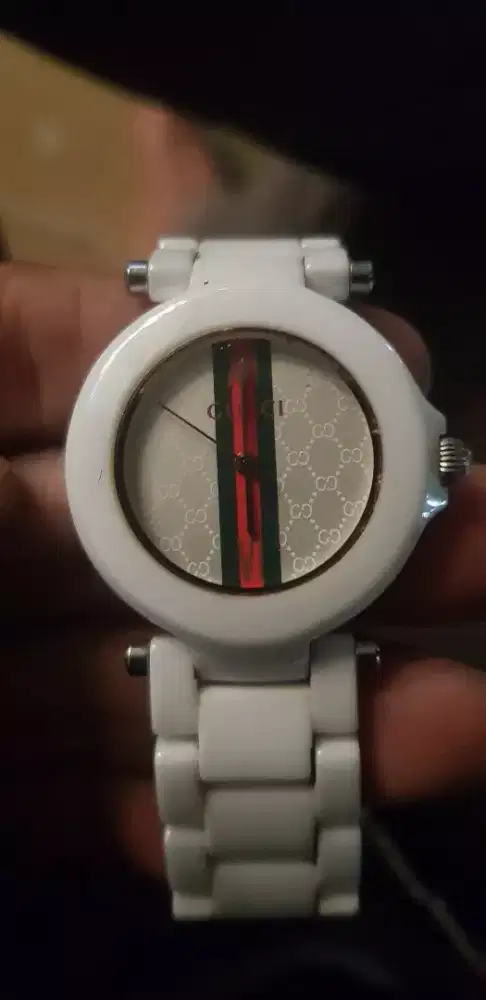 Jam gucci asli ceramic putih