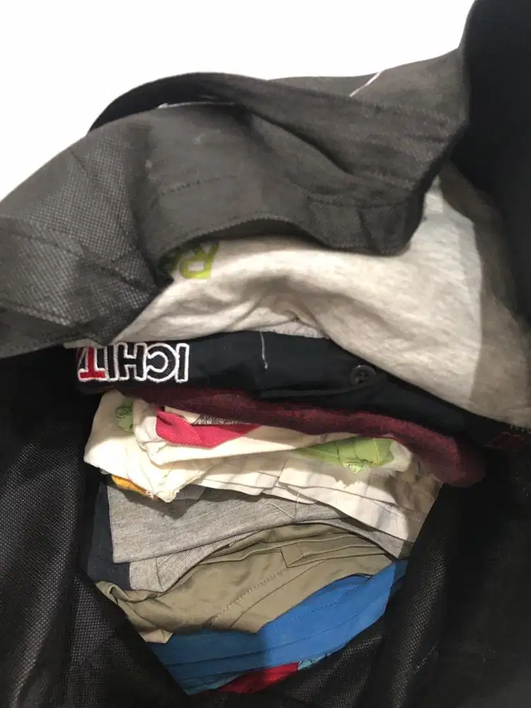 Baju bekas layak pakai