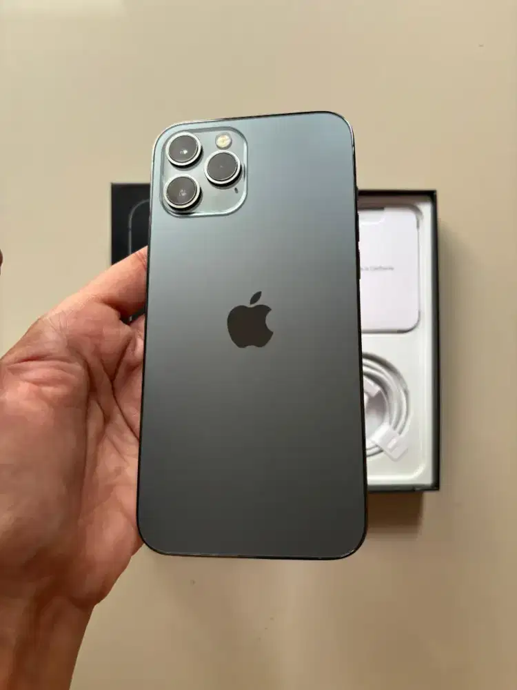 iPhone 12 Pro Max 256GB Graphite Inter - second