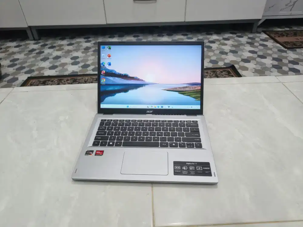 laptop acer Ryzen 3 7320U 8/512GB