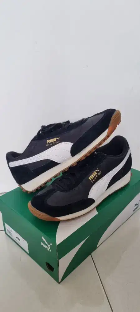 Sepatu Sneakers Puma Easy Rider Vintage