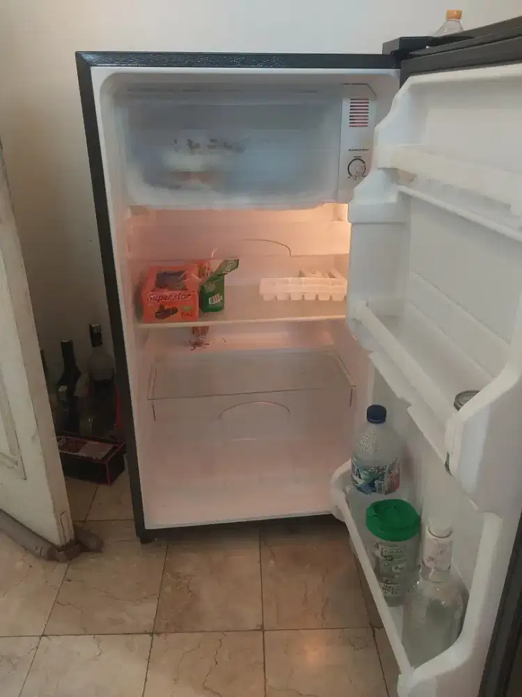 Kulkas Sharp satu pintu