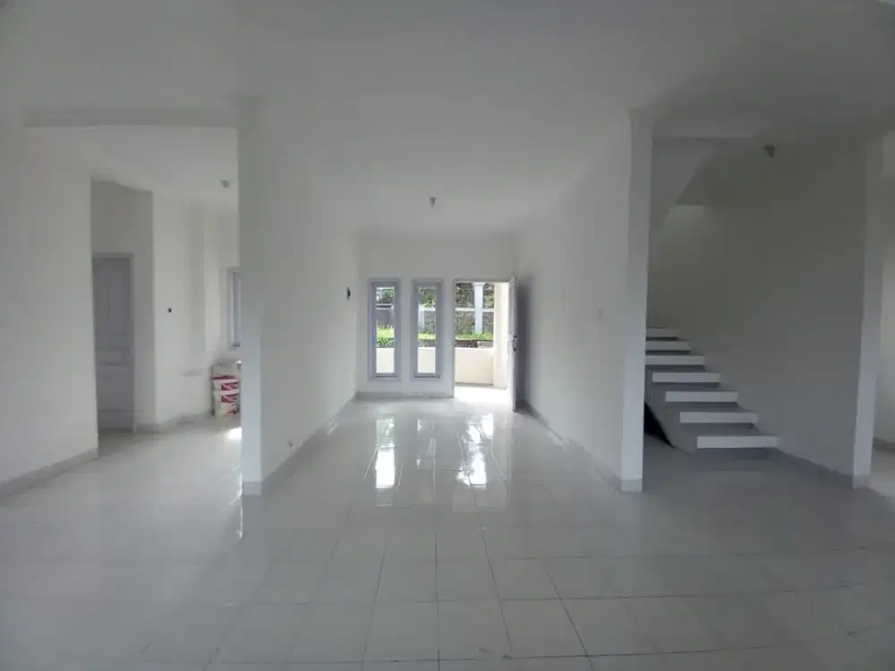 Dijual Rumah 2 Lantai Nyaman Siap Huni Lokasi di Cipaku View Kota Bandung