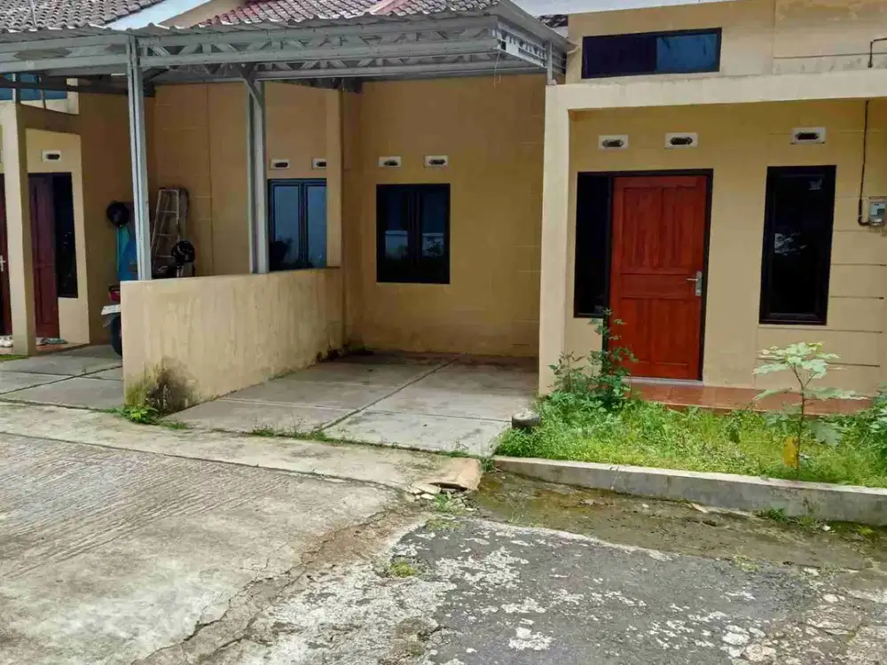 RUMAH SIAP HUNI MODERN MINIMALIS LOKASI STRATEGIS DI UNGARAN BARAT