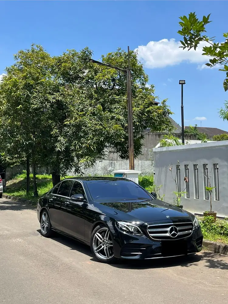 Mercedes-Benz E350 AMG Line 2019