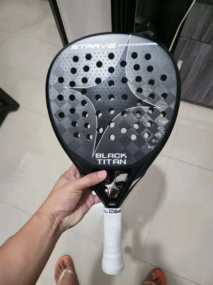 Raket Padel Starvie Black Titan 2026 Carbon 24k