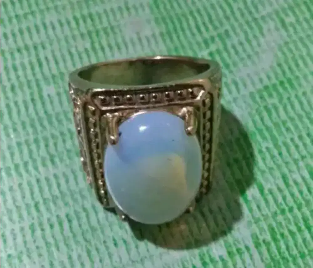 Batu akik biduri bulan