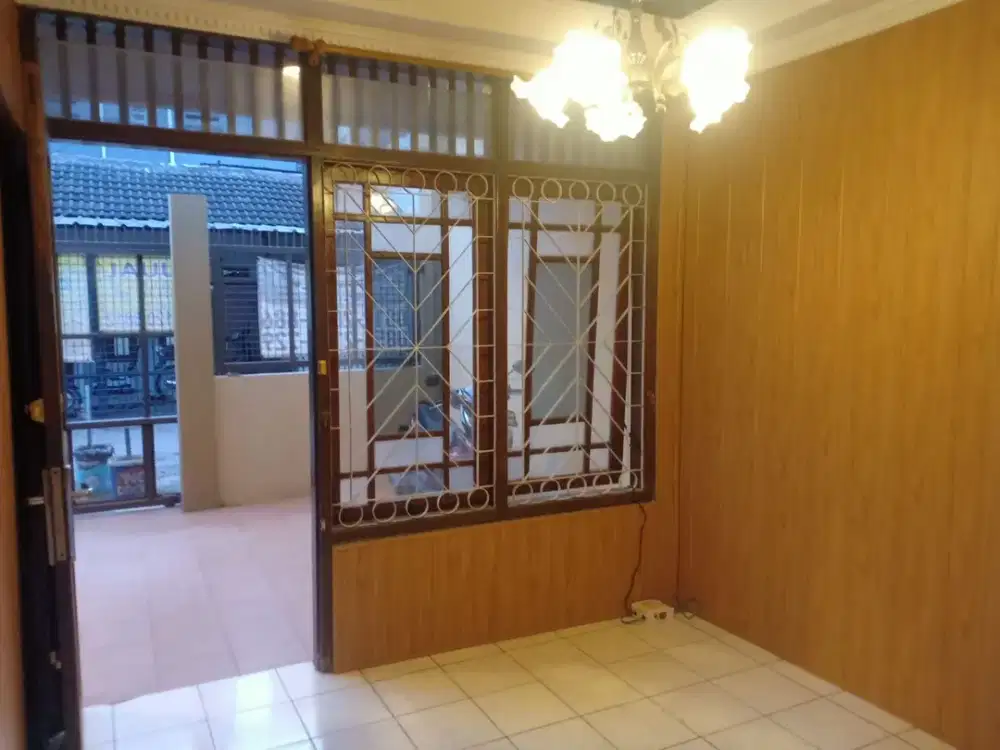 Dijual Rumah Nyaman Siap Huni Lokasi strategis di Taman Cibaduyut Indah 2 Bandung