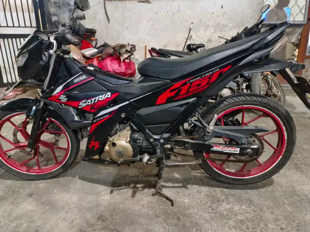 Suzuki Satria fi 150CC Predator Tahun 2016 PajakPanjg Siap tancap Gass