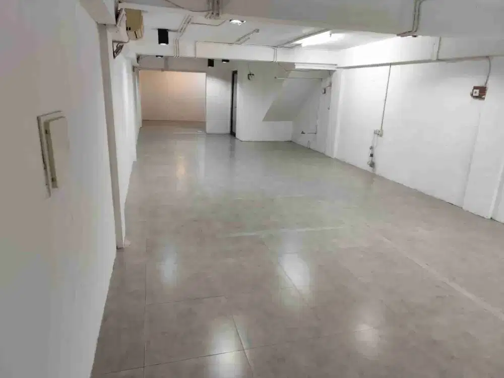 RUKO GREEN GARDEN STRATEGIS DEPAN HALTE BUSWAY JAKARTA BARAT