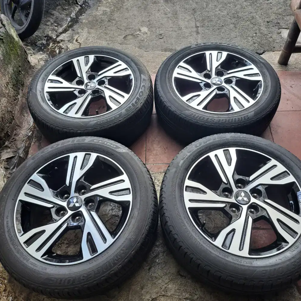 Velg standar xpander ring 16 cocok buat gran max ne cary