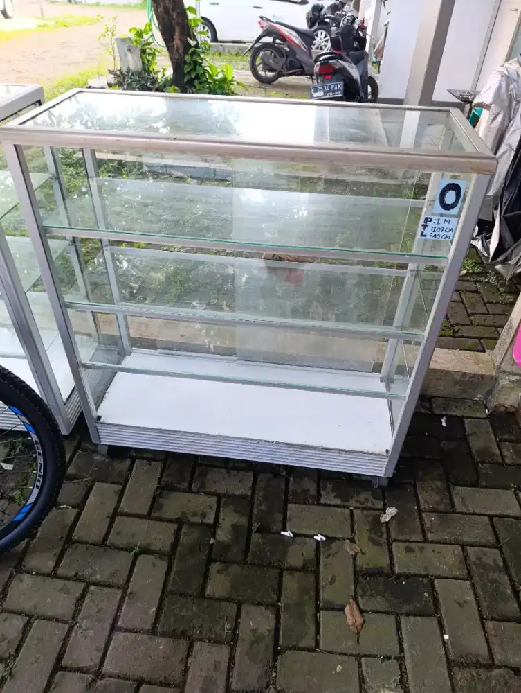 Jual Etalase sembako second, lok pondok cabe udik, Tangsel