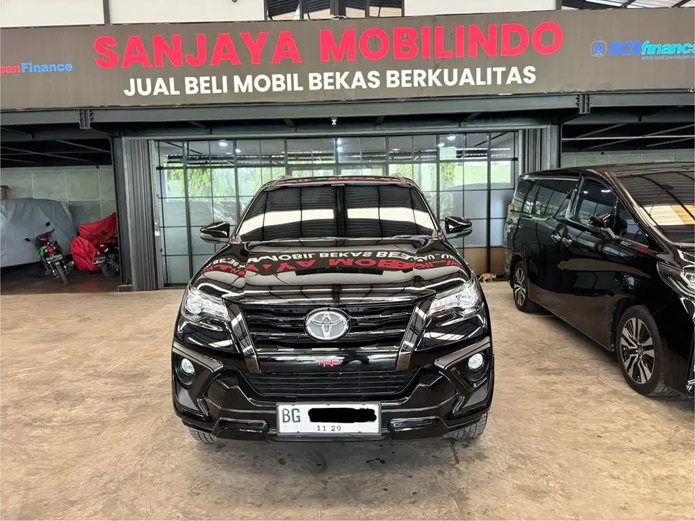 Fortuner VRZ TRD 2.4 A/T 2019/2020,Km 70rb