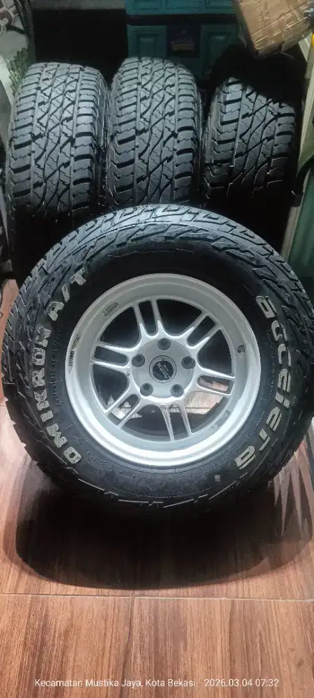 Velg Enkei Ring 15.
Ban A/T 235/70 nik 2025
