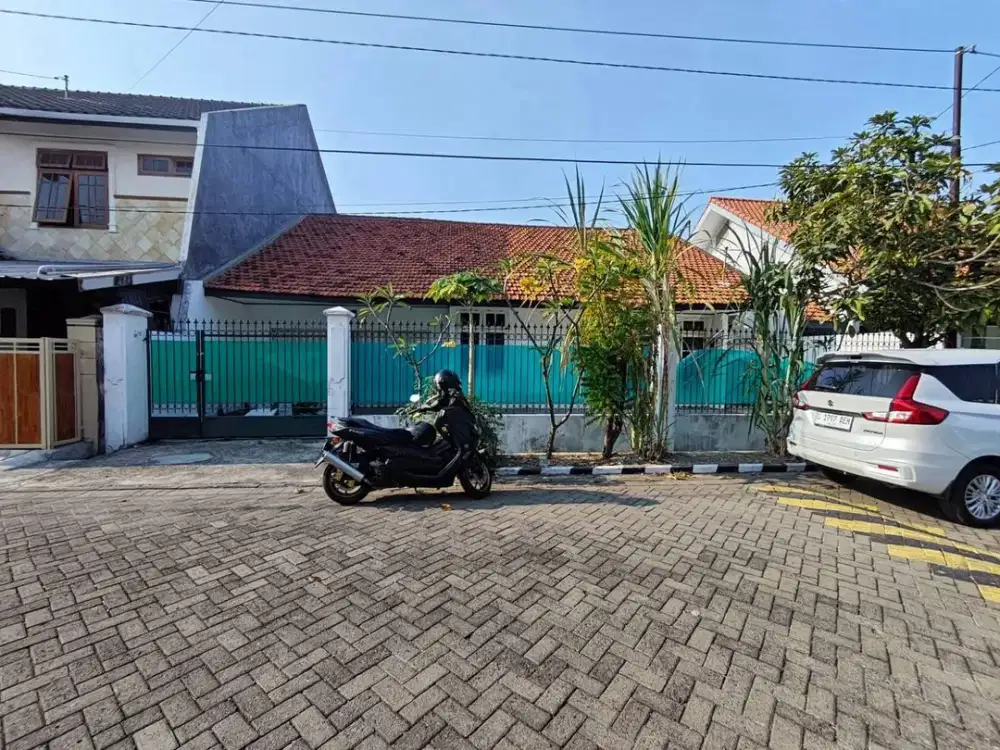 Cocok Buat Kos - Daerah UPN Dijual Rumah Hitung Tanah Medoakan Ayu  2 Sertipikat