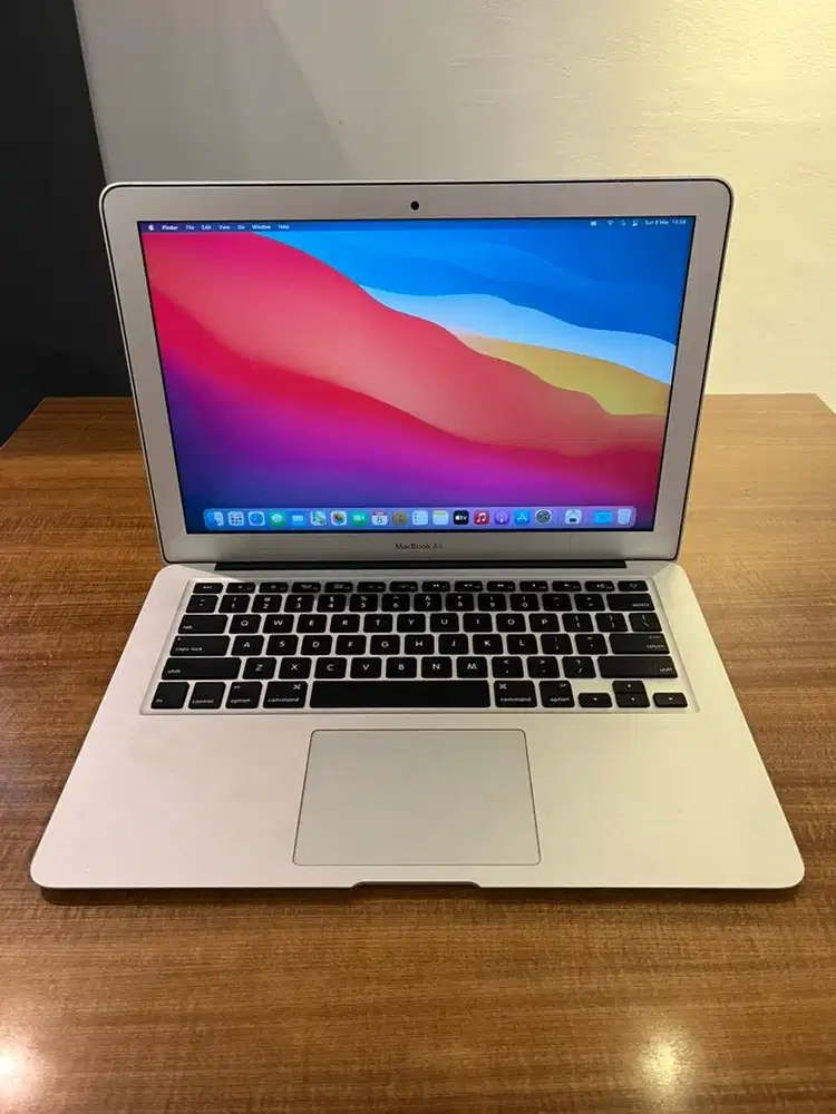 Macbook Air 13 inch 2017 i5 8/128