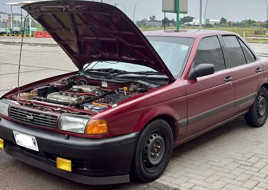 Nissan Sentra Genesis Super Salooon 1996