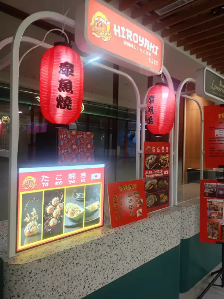 Open loker booth takoyaki Central park 2