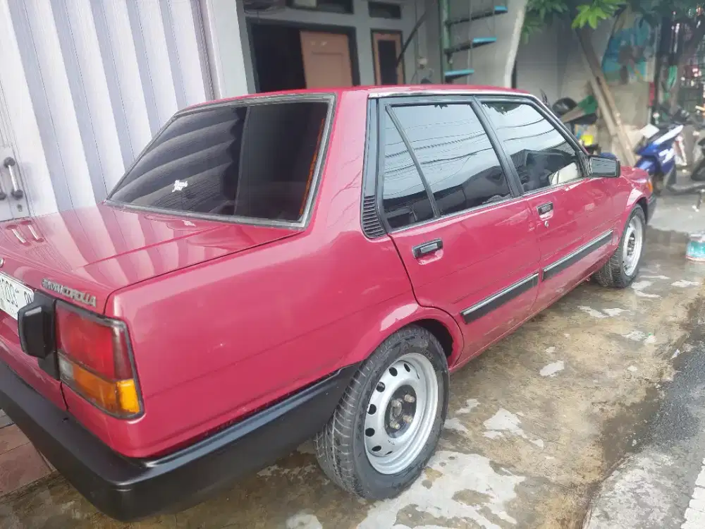 Corolla SE SALOON RESTORASI