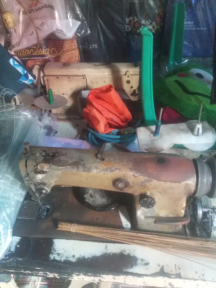 Mesin jahit 2 unit