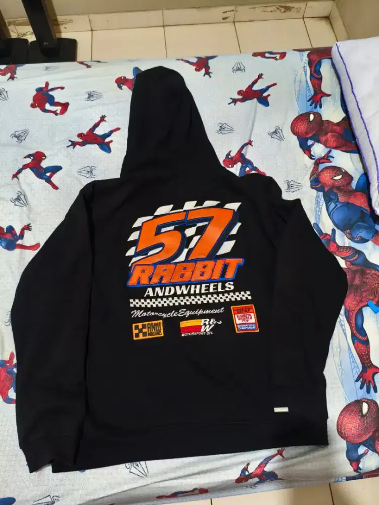 Preloved hoodie rabbit and wheels cod kota bandung