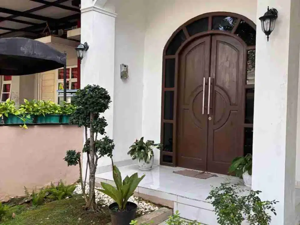 JUAL RUMAH CIBUBUR COUNTRY RAPI SIAP HUNI BANGUNAN 2 LANTAI SHM DI CIBUBUR