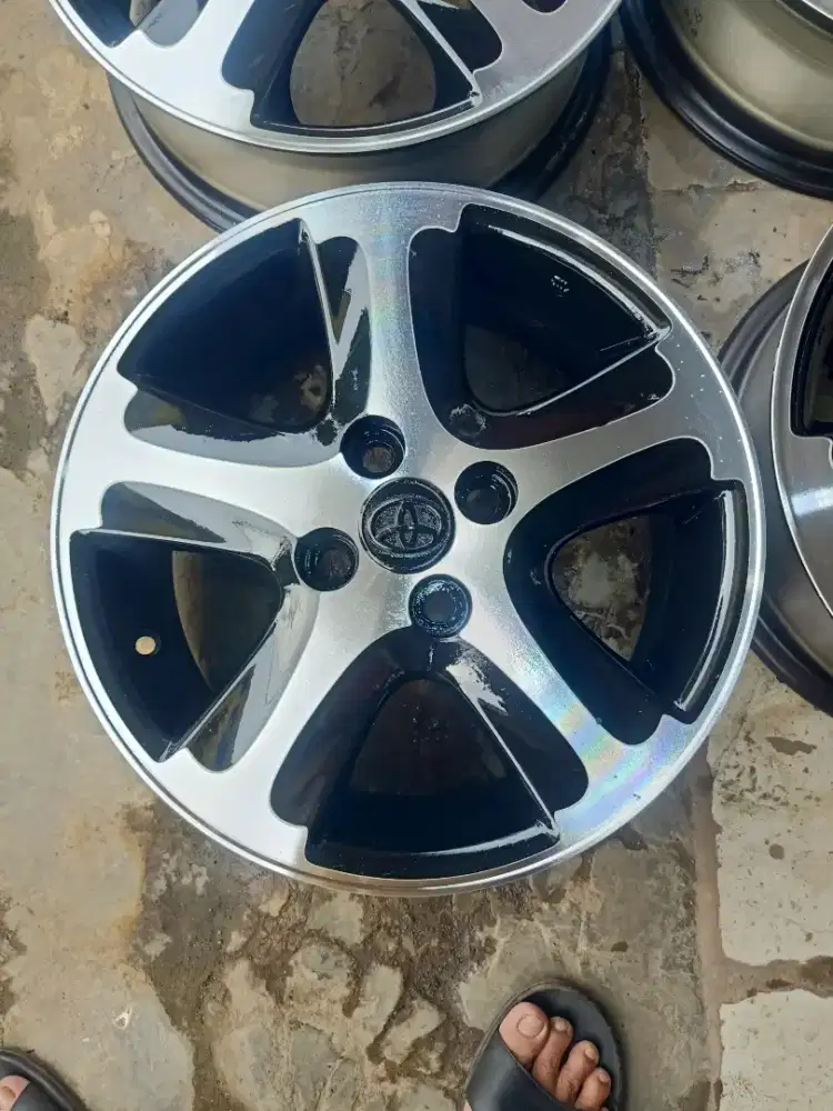 OEM Toyota ring 15 pcd 100