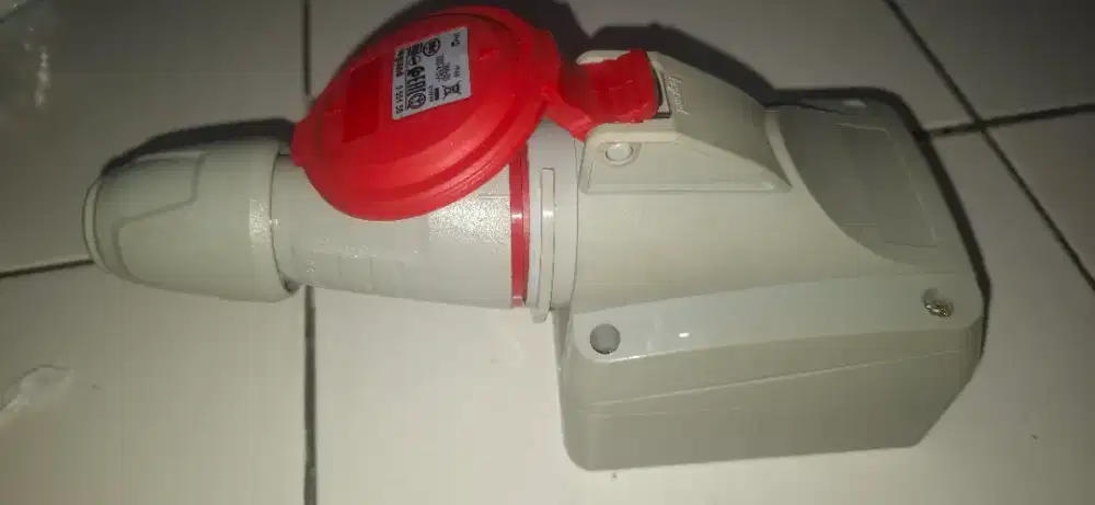 Jual colokan  legrand (555158)