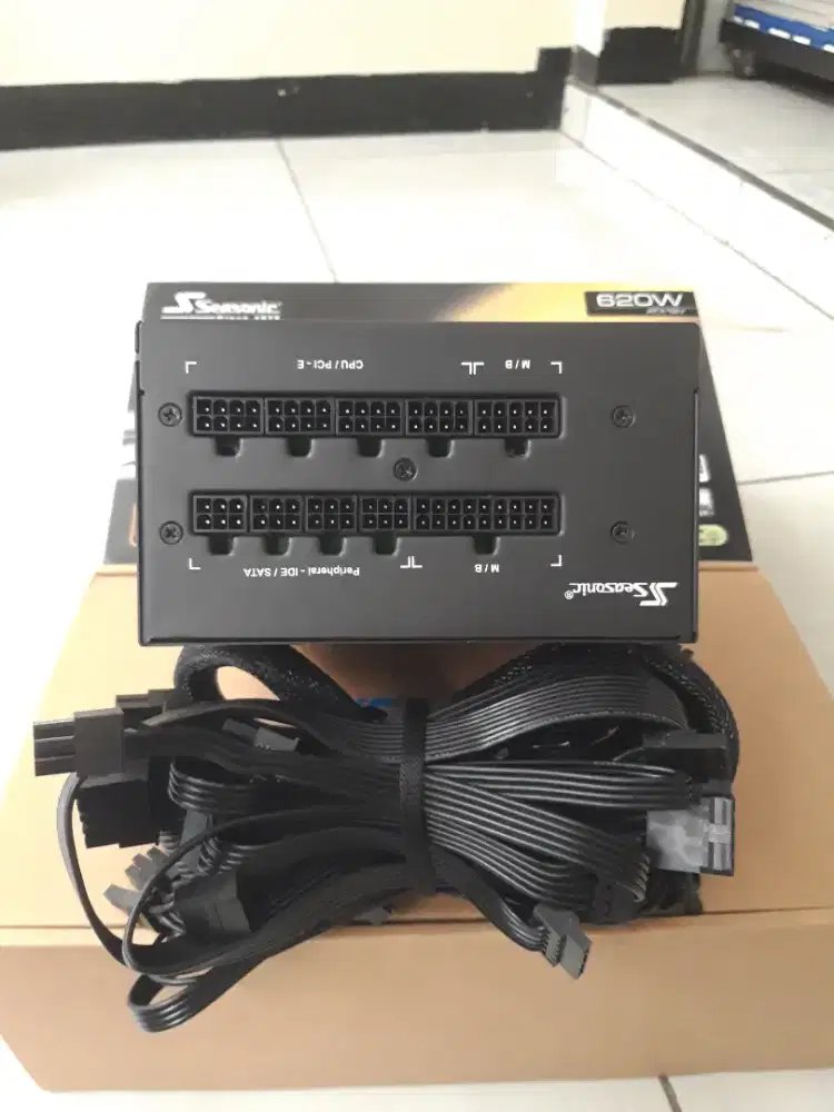 PowerSuplay Seasonic 620W full Modular