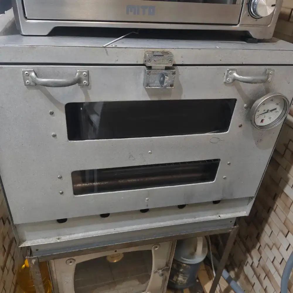 Oven gas 60x40 lengkap dengan rak dan loyang