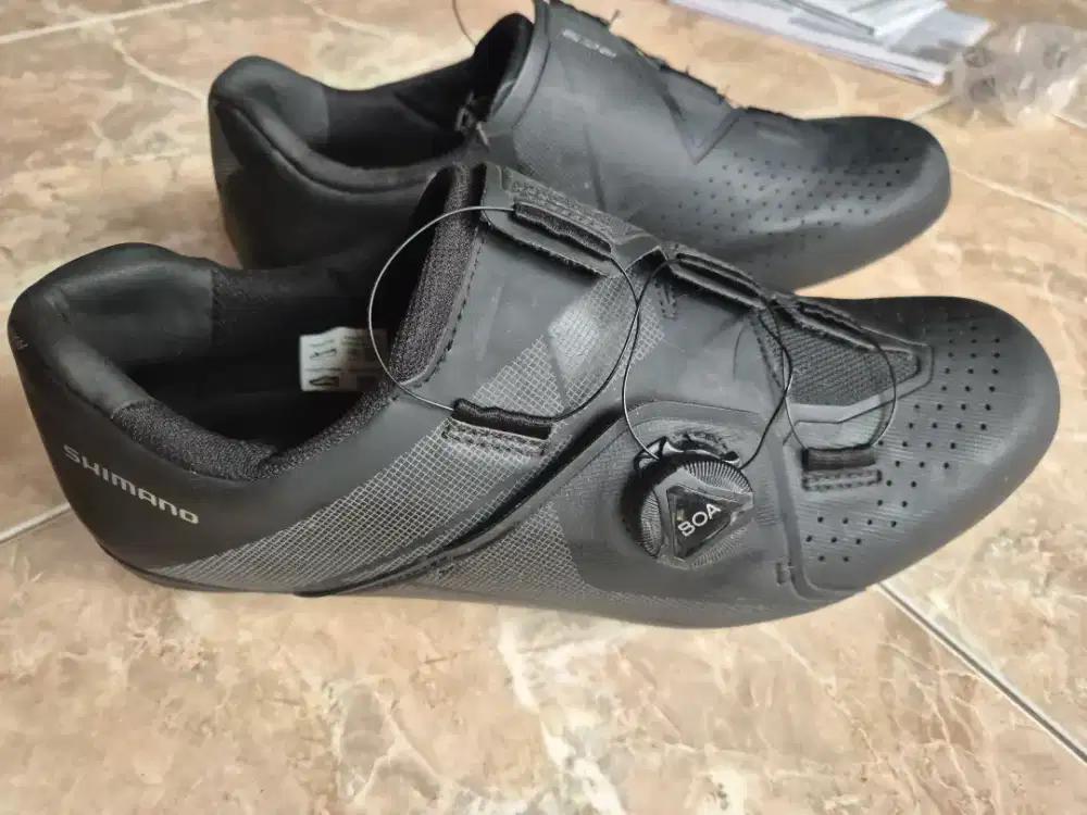 Sepatu Cleat Shimano