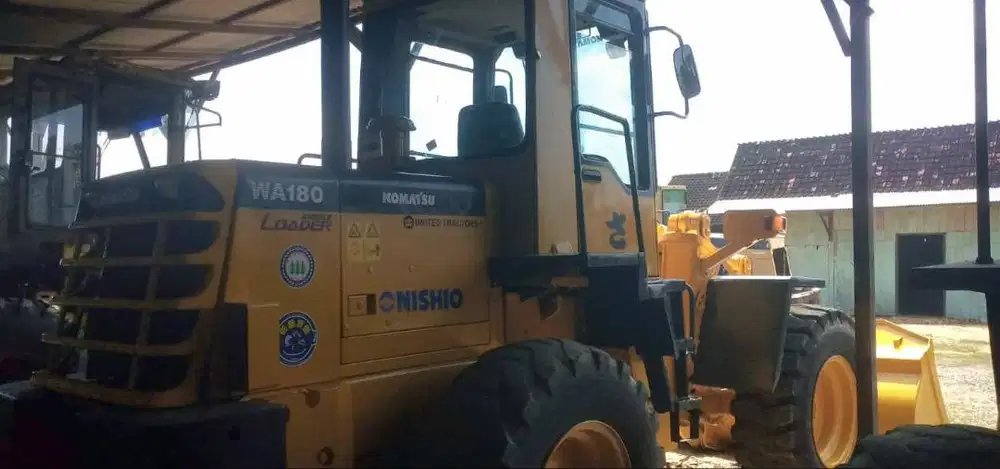 WHEEL LOADER KOMATSU WA180-3