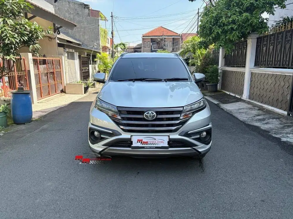 Toyota New Rush GR Sport 1.5 AT 2023 Silver