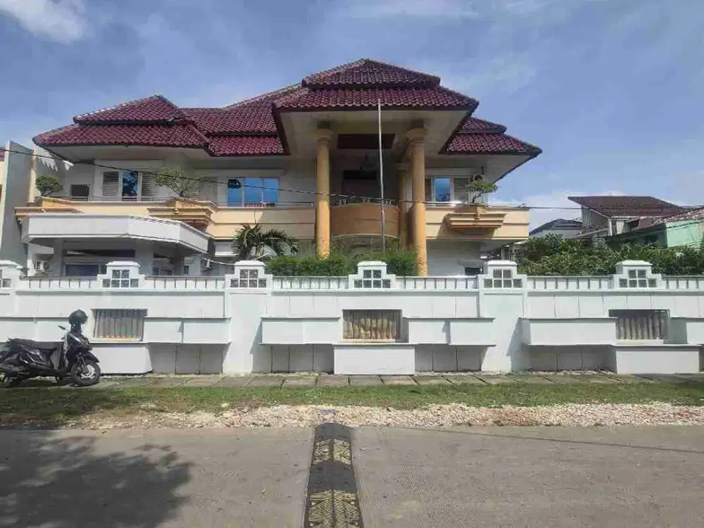 Dijual Rumah Mewah Dalam Komplek Di Duren Sawit Jakarta Timur