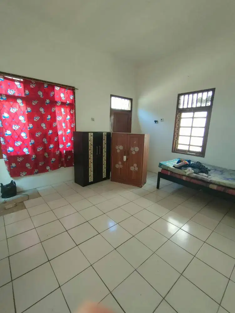 Disewakan Rumah Hoek 1 Lantai Dekat Ke MIM Soekarno Hatta