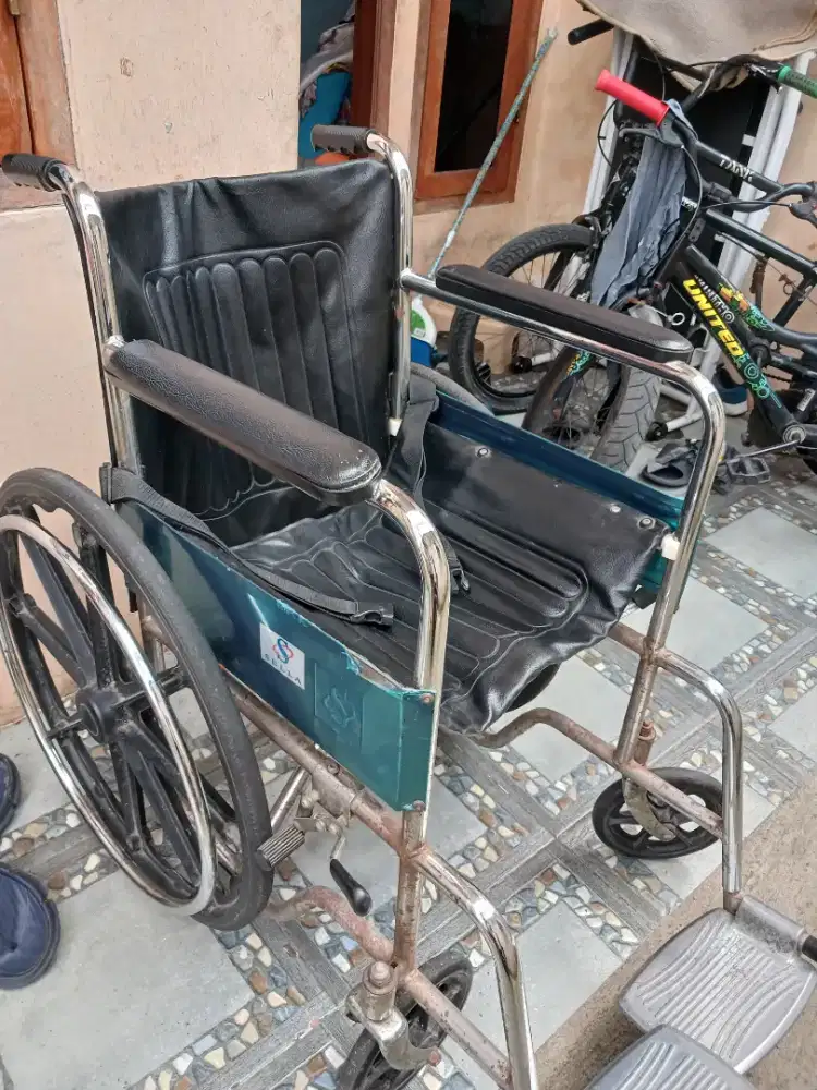 Kursi roda kursi roda