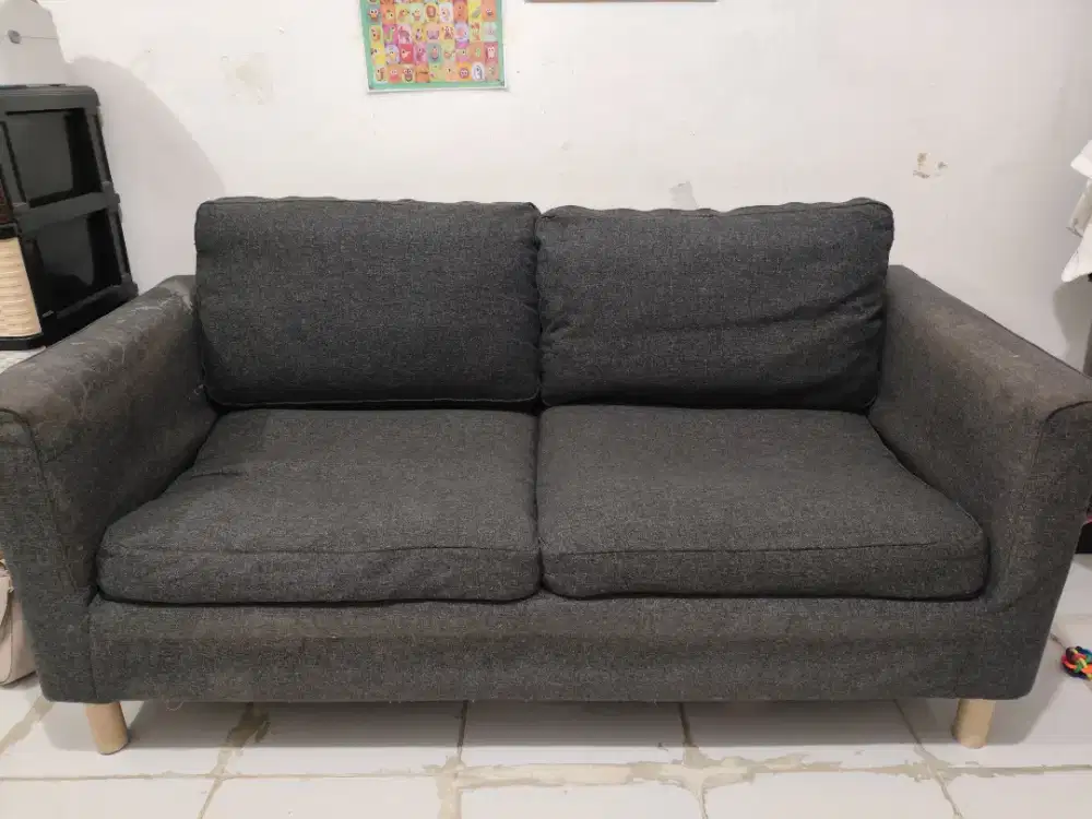 PRELOVED SOFA IKEA MODEL PARUP, BAHAN KAIN, EMPUK
