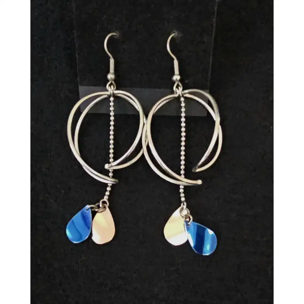 (LVA-2528) Anting Silver  Panjang Halfmoon + Teardrops Blue & Gold