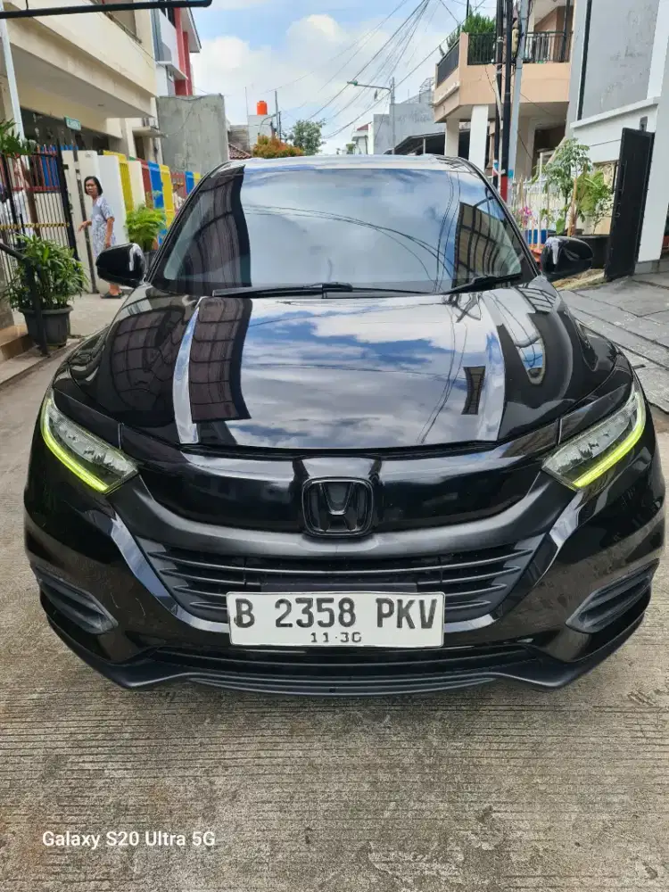 HONDA HRV SE-2020 HITAM