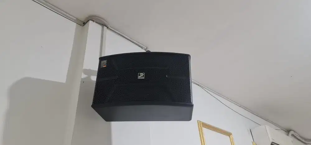 DIJUAL CEPAT SPEAKER APLIFIER MIC ONE SET NEGO!!