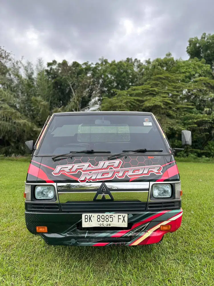 Mitsubishi L 300 Tahun 2022 pemakaian 2023