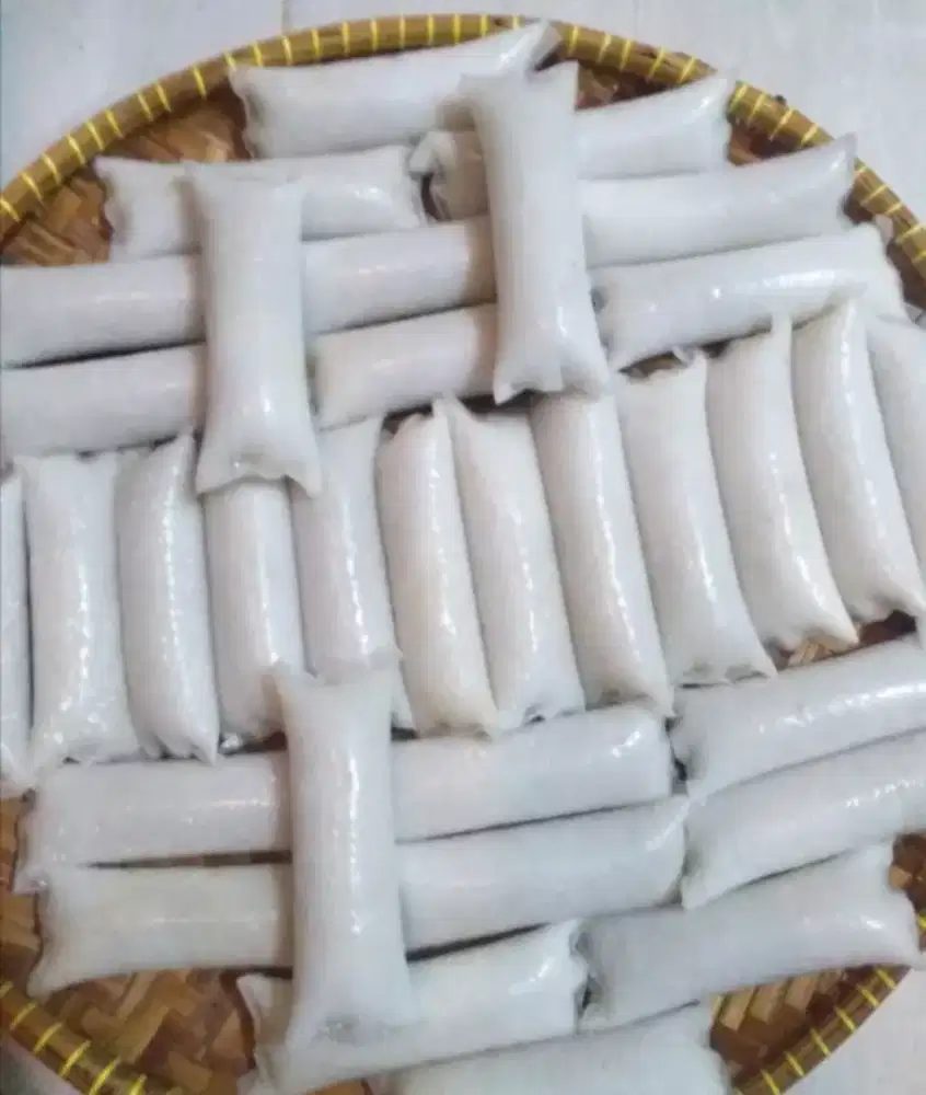 lontong sayur dan nasi uduk