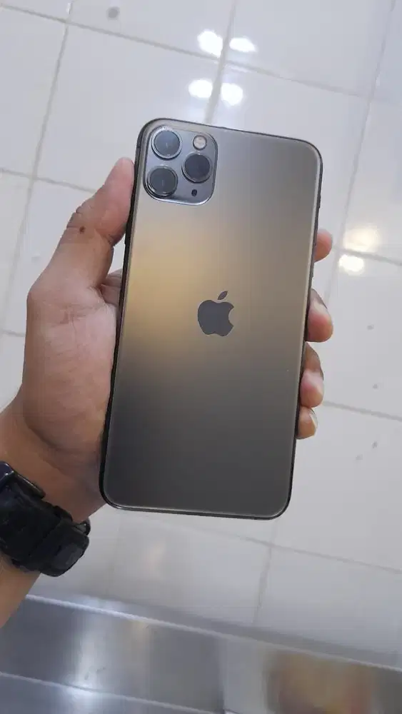 Jual iPhone 11 Pro Max 64GB Ex-Inter – Kondisi Mulus Like New