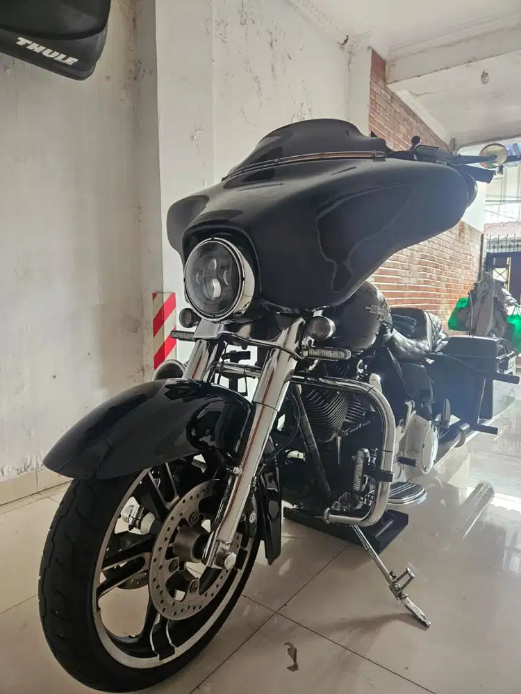 Street Glide FLHX 2010 HITAM ISTIMEWA