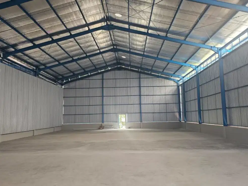 Di sewakan gudang baru di narogong akses kontainer dan dekat tol