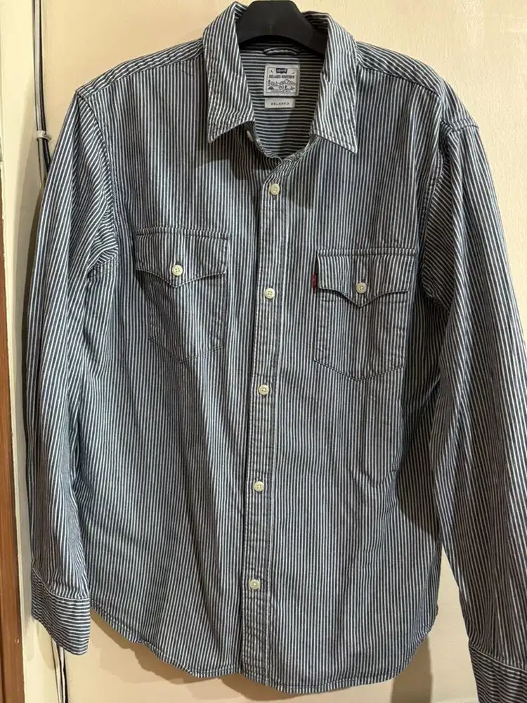 Kemeja Pria Merk Levis Size M