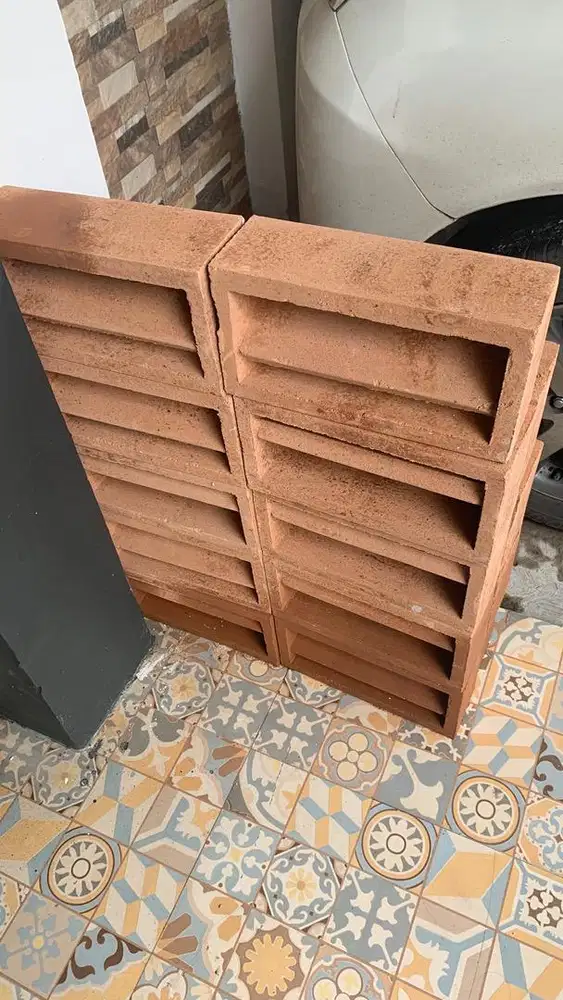 Roster Beton Merah Bata