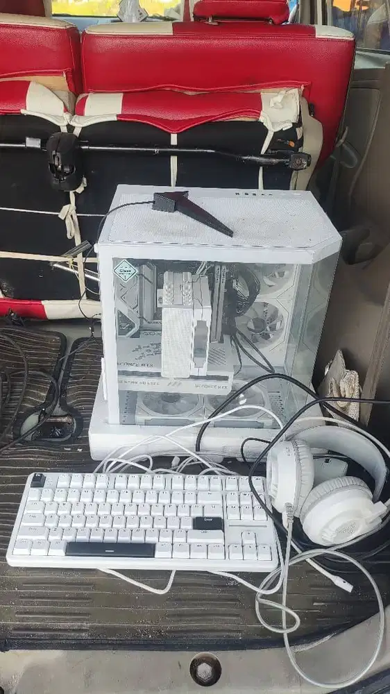 JUAL PC KEBUTUHAN GAMING LIVESTREAM, PEMAKAIAN BARU 6 BULAN