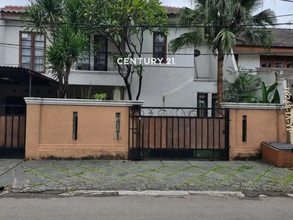 Rumah dijual di Bintaro sektor 2 lokasi startegis dijalan utama cocok untuk tempat tinggal atau usaha. Akses mudah ke berbagai fasilitas seperti sekol
